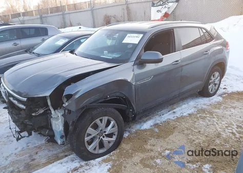 2021 Volkswagen Atlas Cross Sport 2.0T S z USA, uszkodzony, nr VIN 1V2GC2CA9MC214428